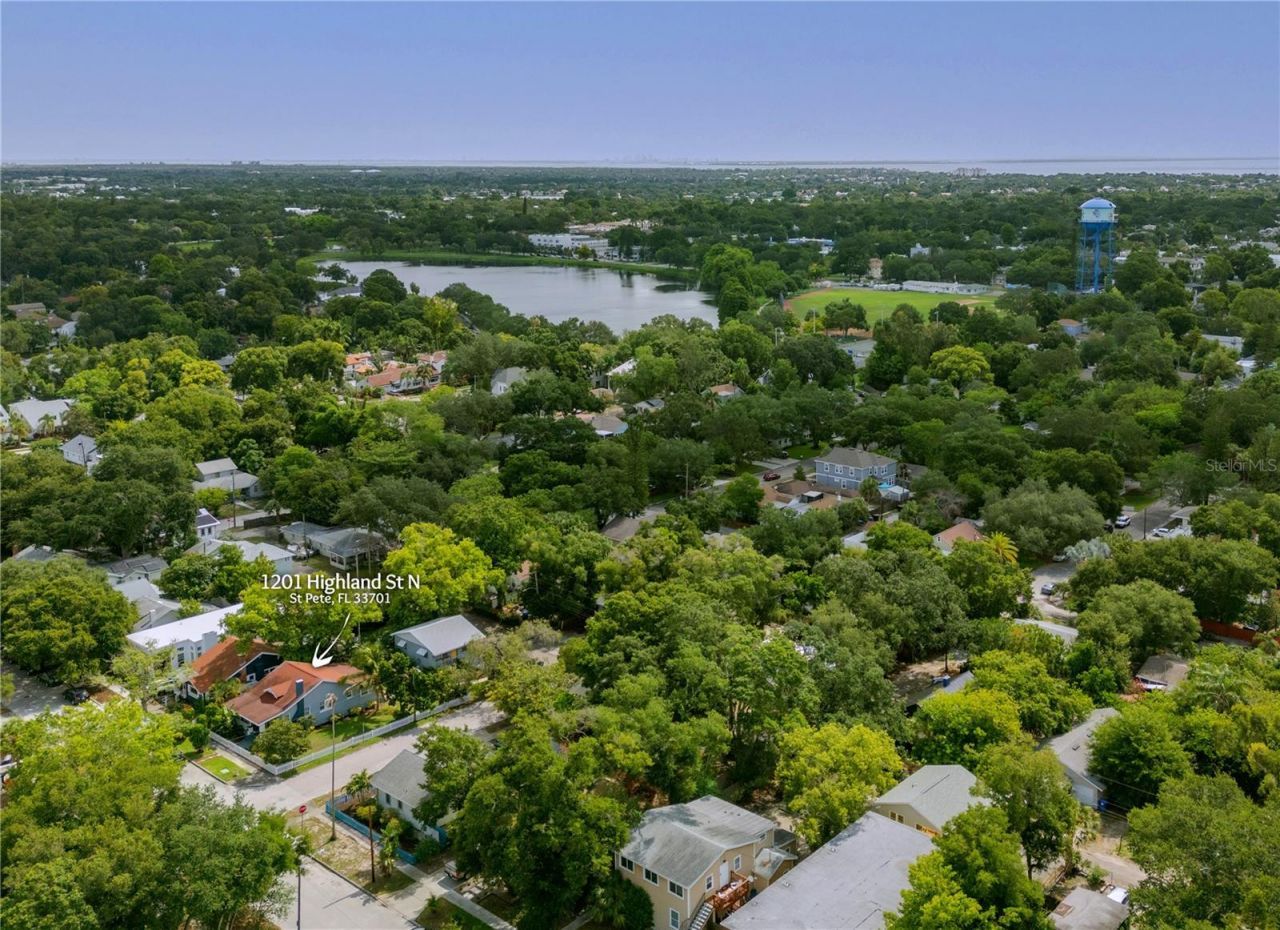 1201 Highland Street N, Saint Petersburg, FL 33701 Photo