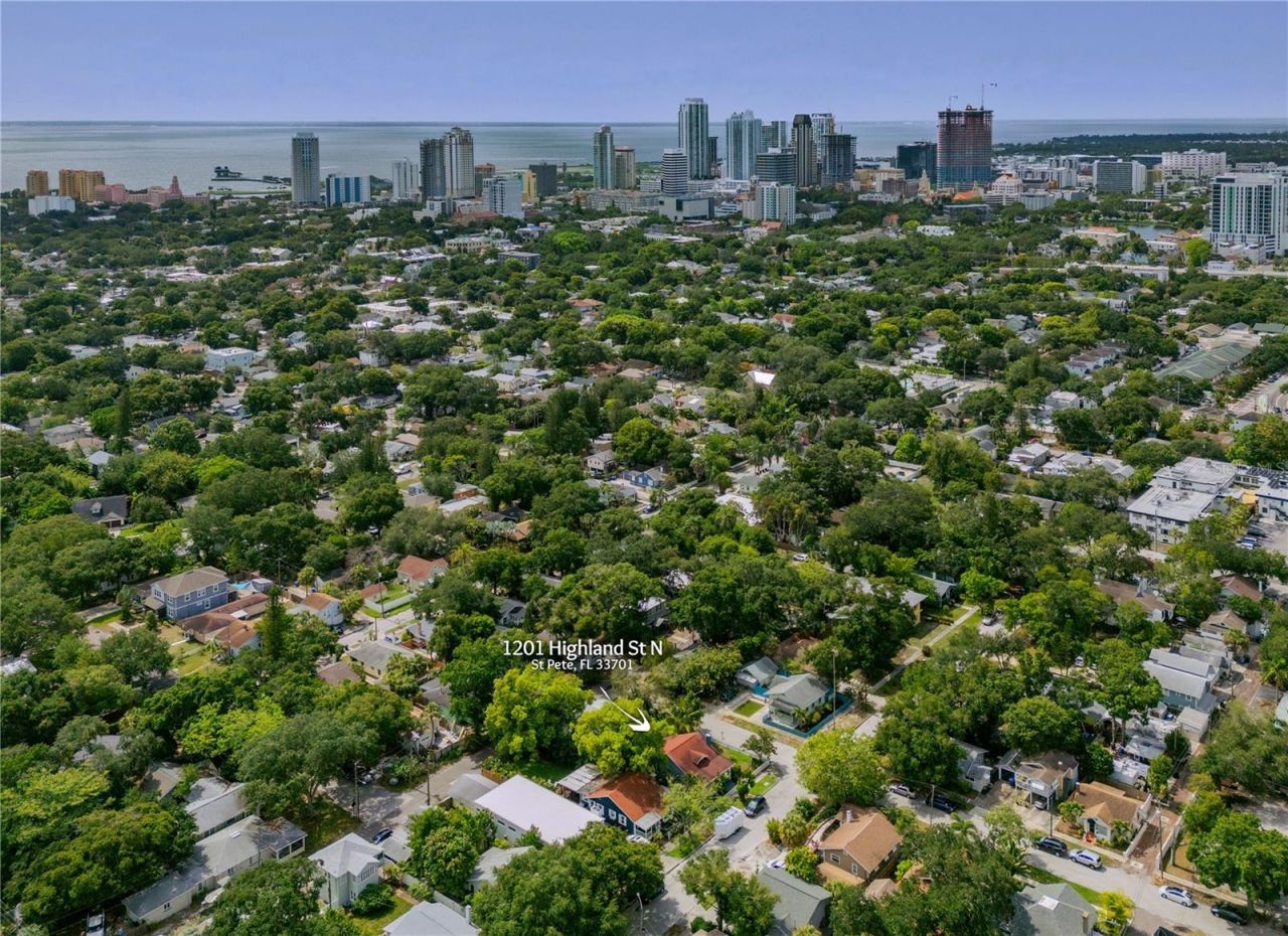 1201 Highland Street N, Saint Petersburg, FL 33701 Photo