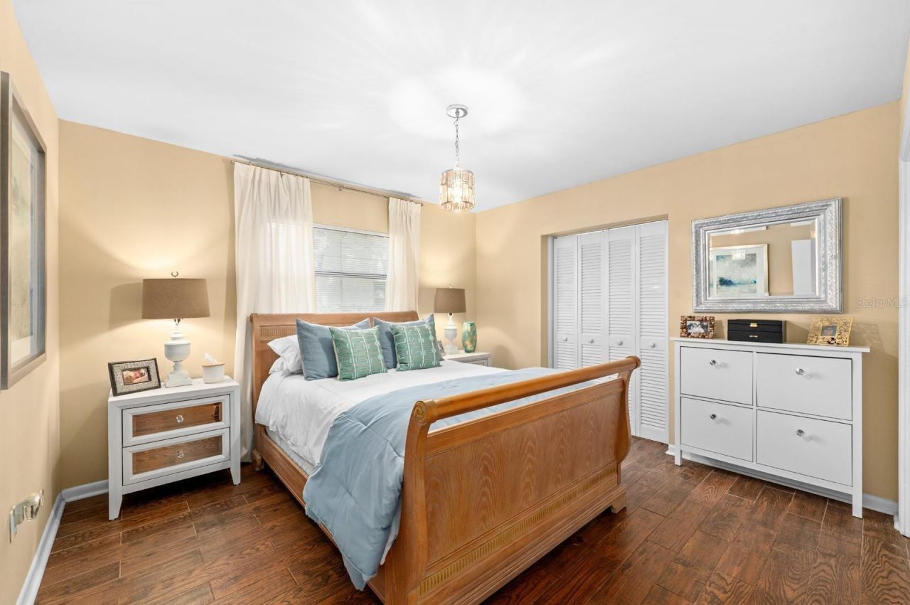 4606 S Esperanza Avenue, Tampa, FL 33611 Photo