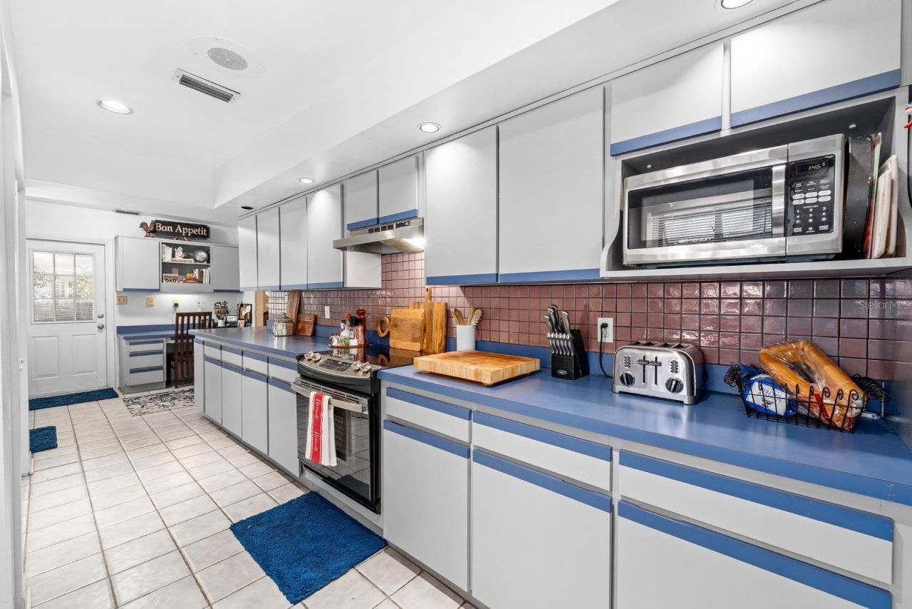 4606 S Esperanza Avenue, Tampa, FL 33611 Photo