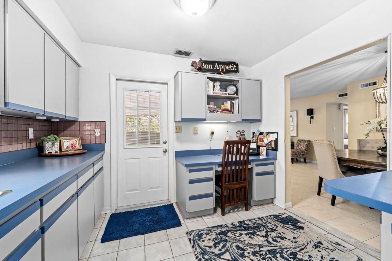 4606 S Esperanza Avenue, Tampa, FL 33611 Photo