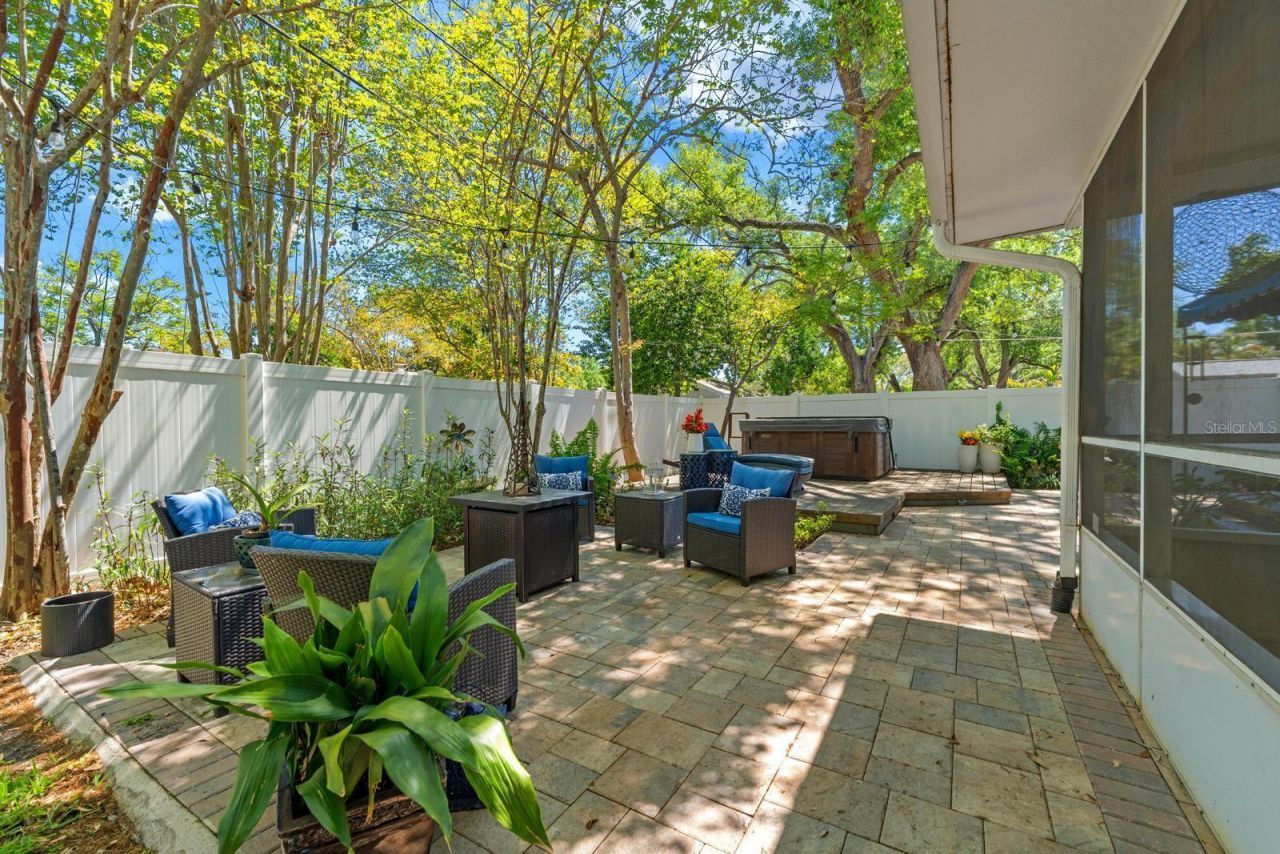 4606 S Esperanza Avenue, Tampa, FL 33611 Photo