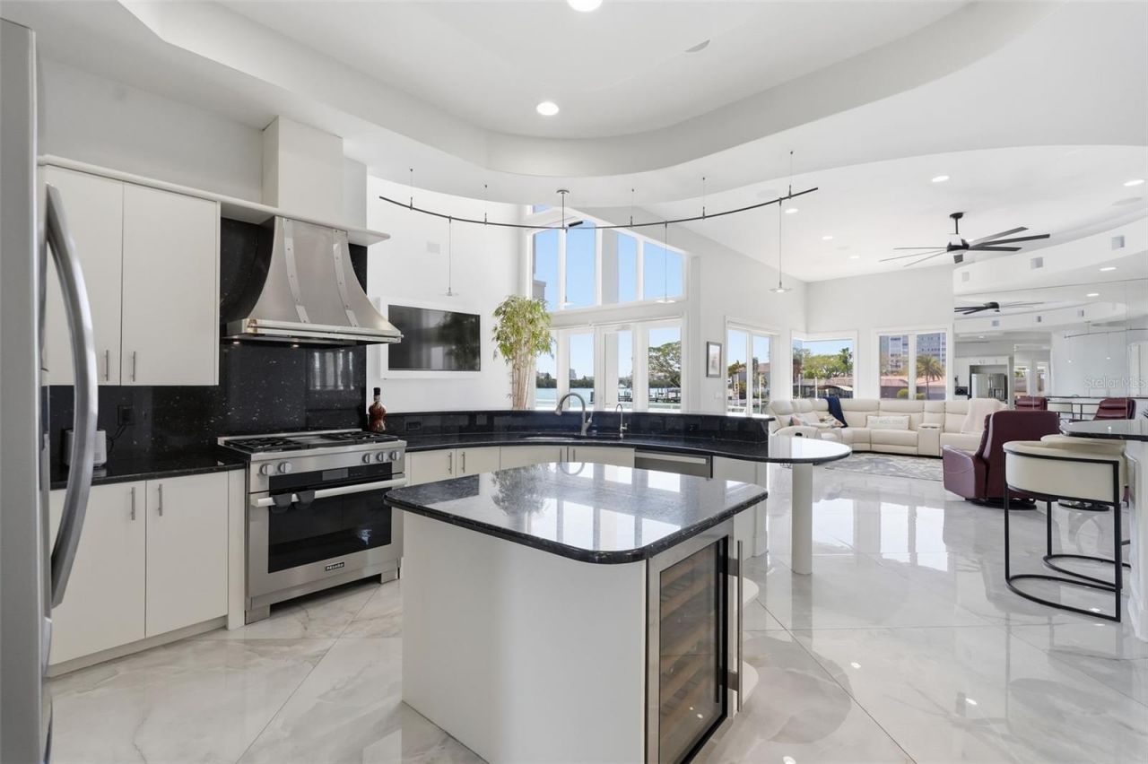 42 Midway Island, Clearwater, FL 33767 Photo