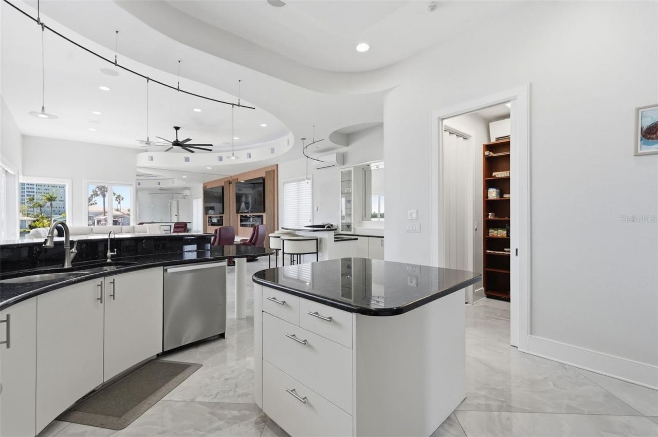 42 Midway Island, Clearwater, FL 33767 Photo