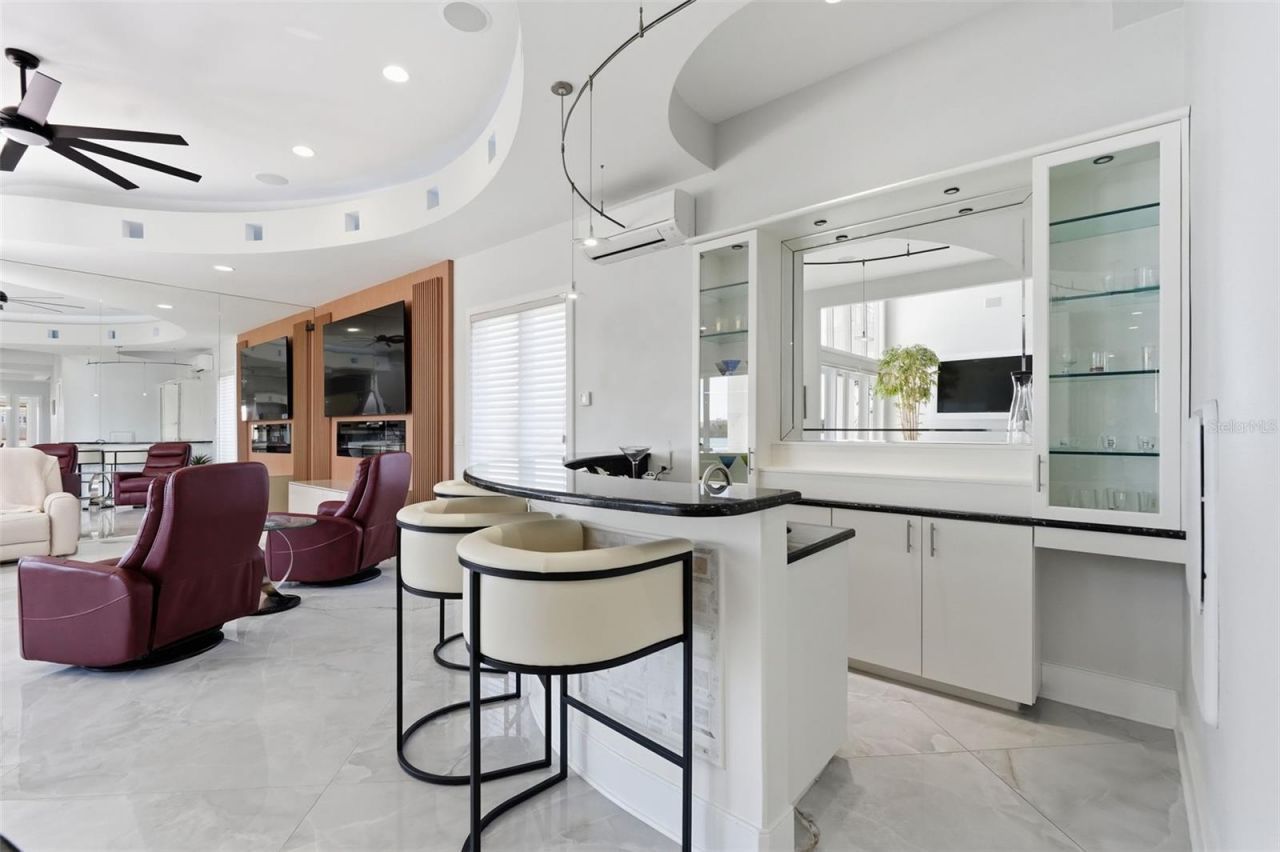 42 Midway Island, Clearwater, FL 33767 Photo