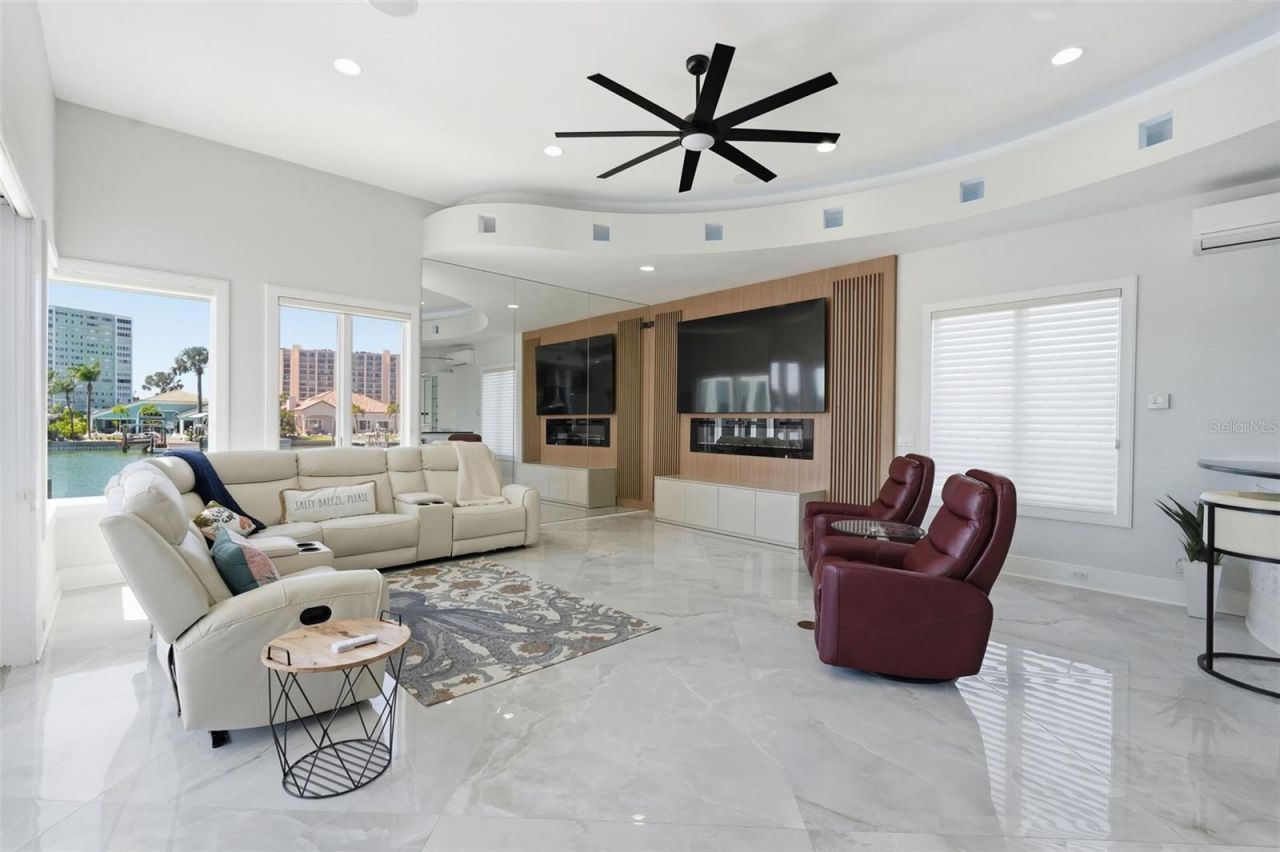 42 Midway Island, Clearwater, FL 33767 Photo