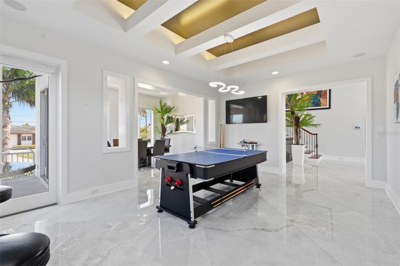 42 Midway Island, Clearwater, FL 33767 Photo