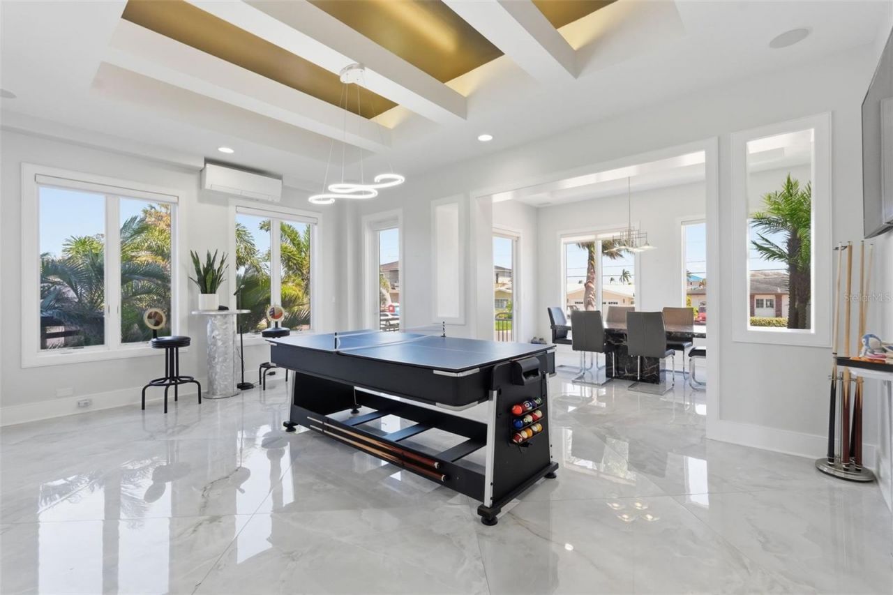 42 Midway Island, Clearwater, FL 33767 Photo