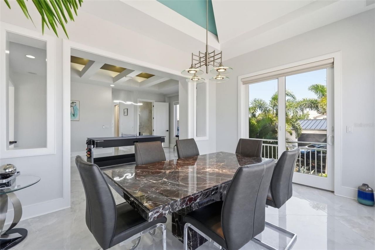 42 Midway Island, Clearwater, FL 33767 Photo