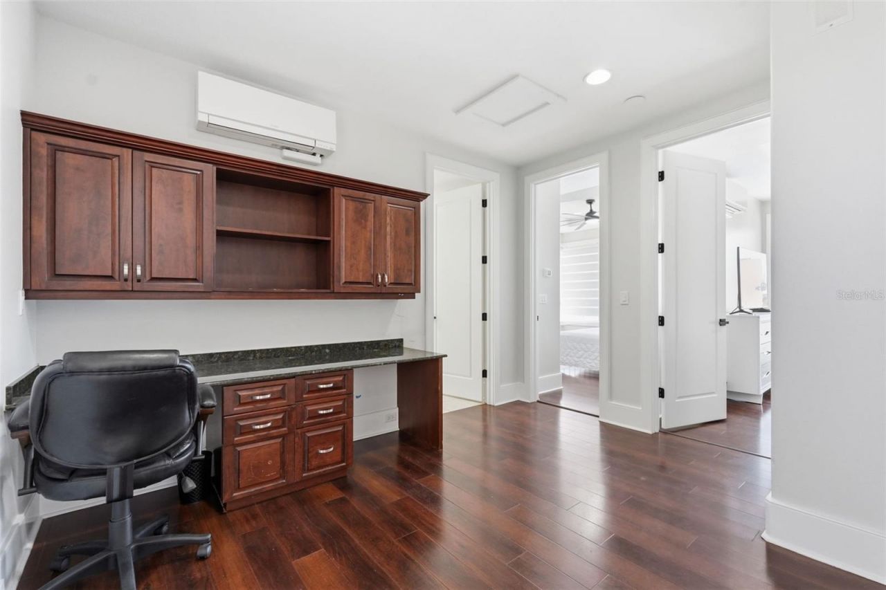 42 Midway Island, Clearwater, FL 33767 Photo