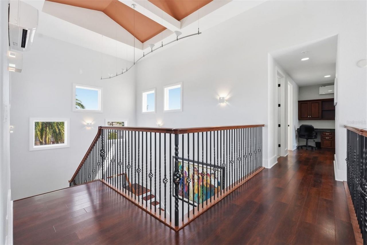 42 Midway Island, Clearwater, FL 33767 Photo