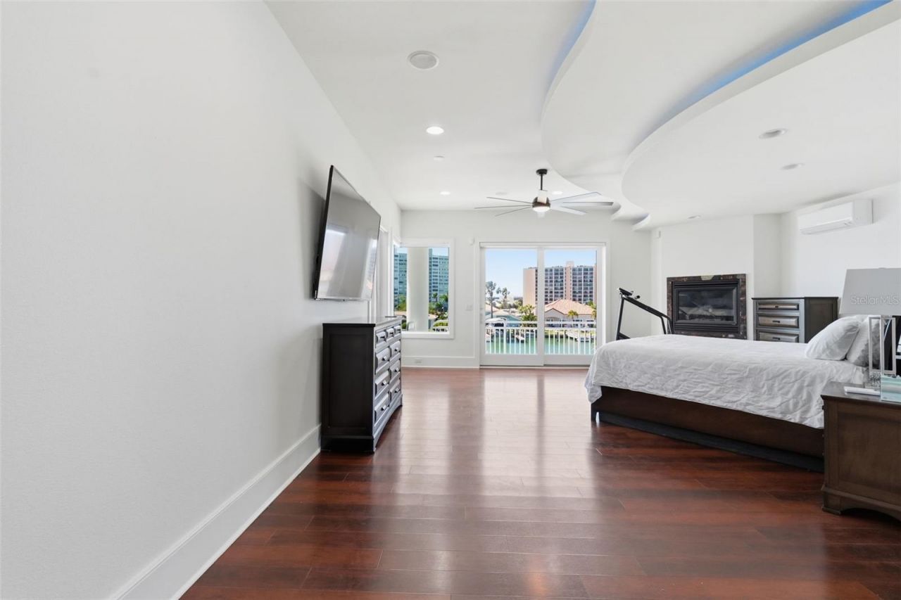 42 Midway Island, Clearwater, FL 33767 Photo