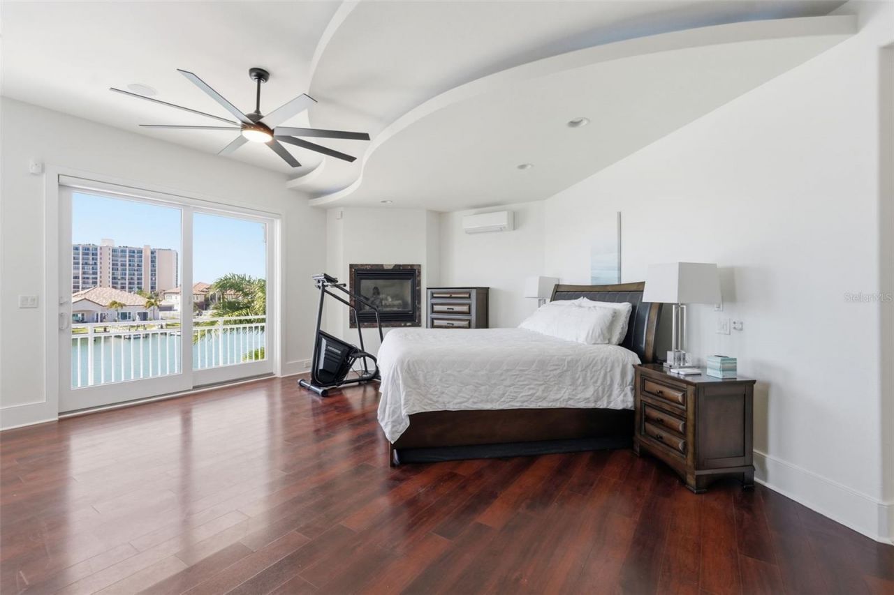 42 Midway Island, Clearwater, FL 33767 Photo