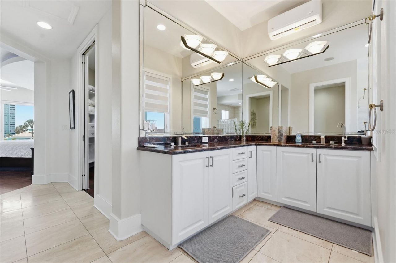 42 Midway Island, Clearwater, FL 33767 Photo