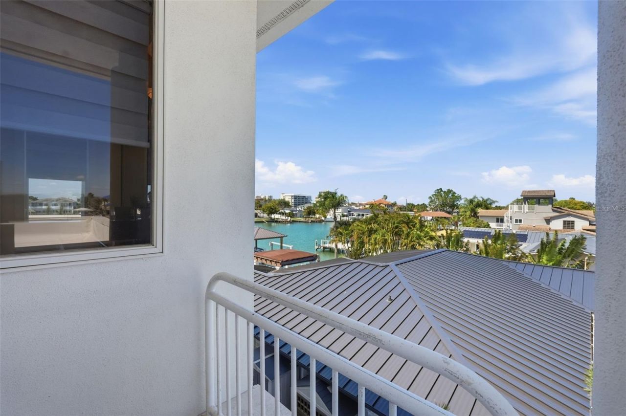 42 Midway Island, Clearwater, FL 33767 Photo