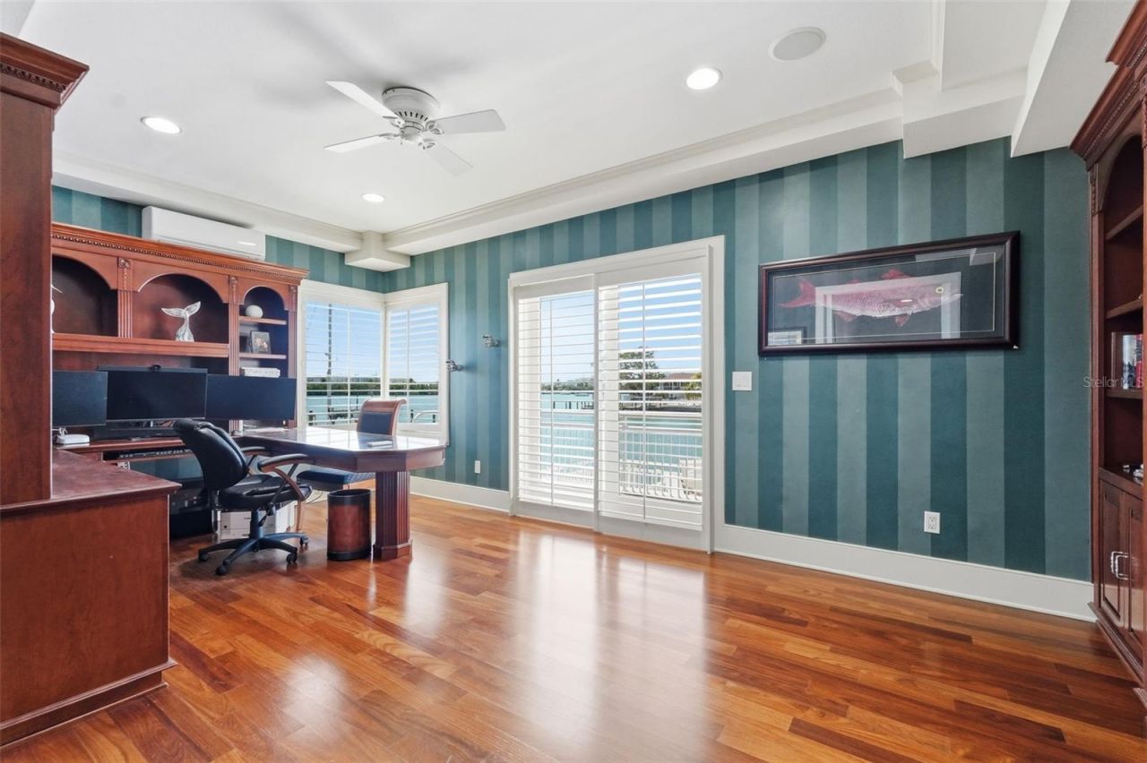 42 Midway Island, Clearwater, FL 33767 Photo