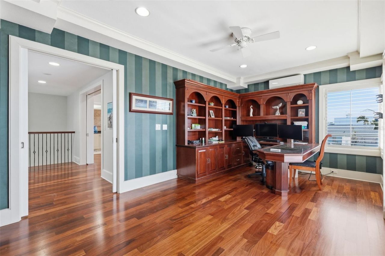 42 Midway Island, Clearwater, FL 33767 Photo