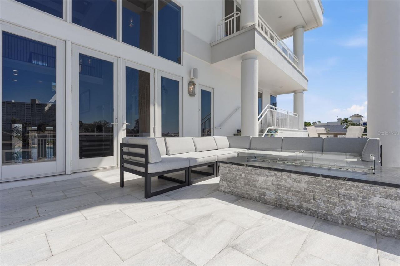 42 Midway Island, Clearwater, FL 33767 Photo