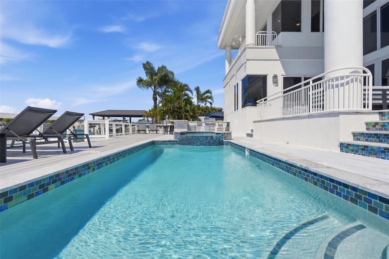 42 Midway Island, Clearwater, FL 33767 Photo