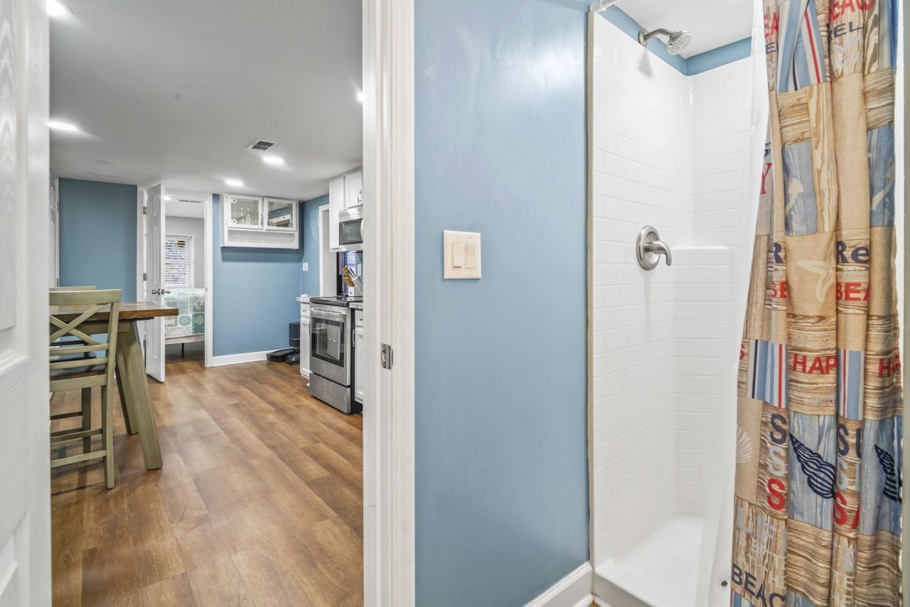 6001-1364 South Kings Hwy. Photo 11