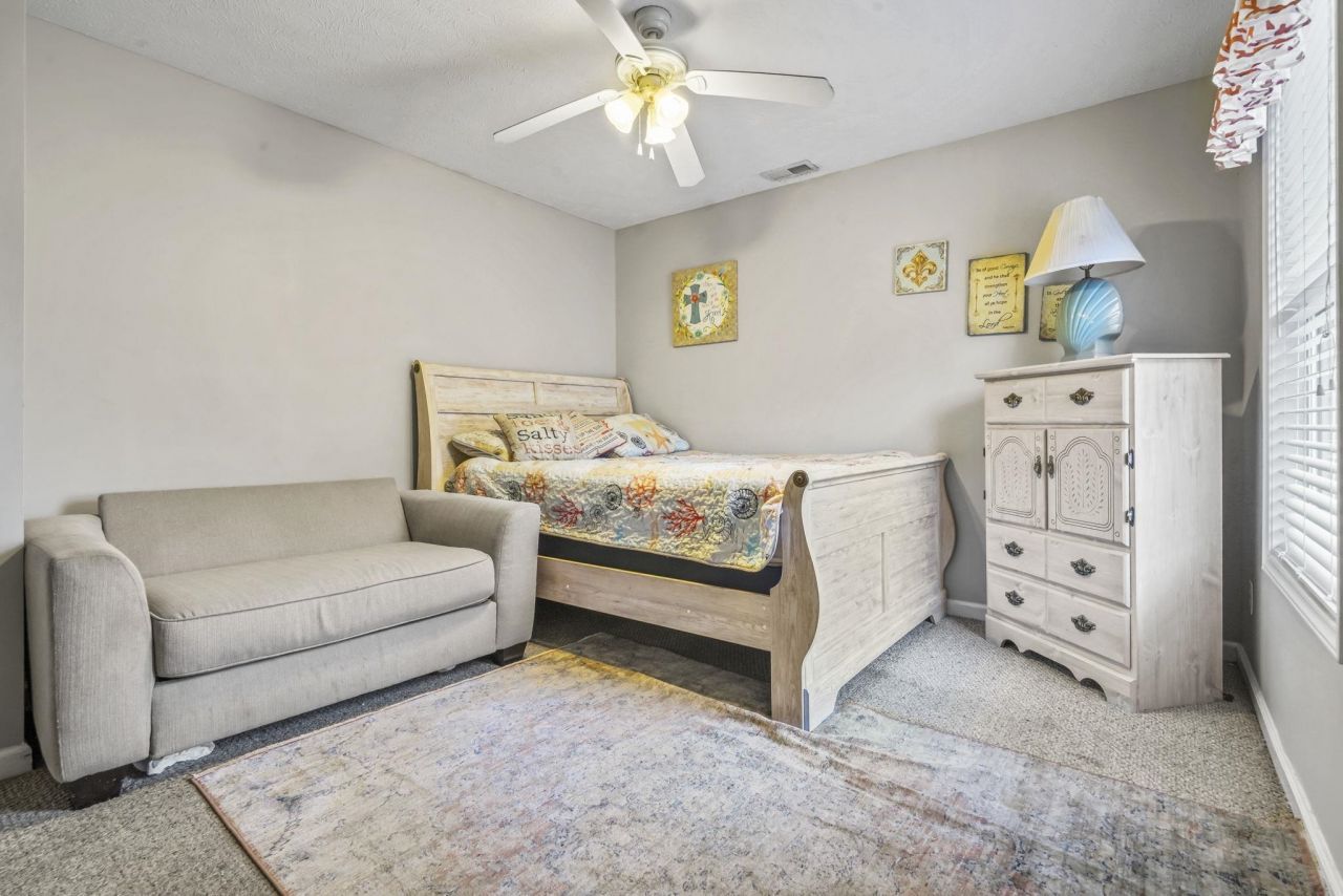 6001-1364 South Kings Hwy. Photo 19