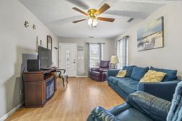 6001-1364 South Kings Hwy. photo 4