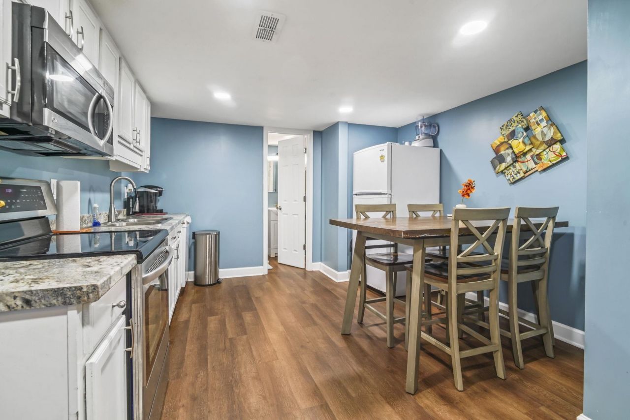 6001-1364 South Kings Hwy. Photo 5