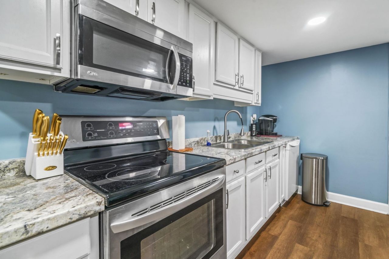 6001-1364 South Kings Hwy. Photo 7