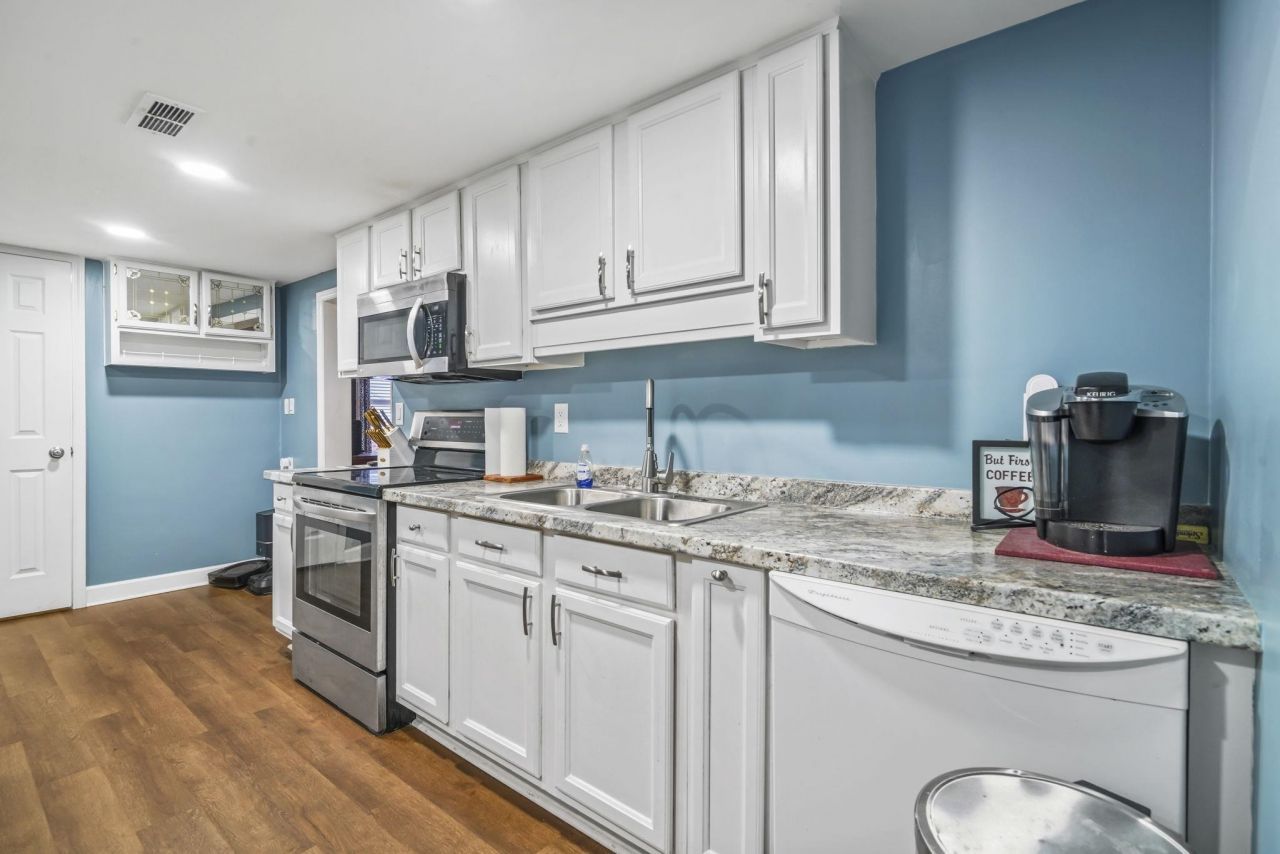 6001-1364 South Kings Hwy. Photo 8