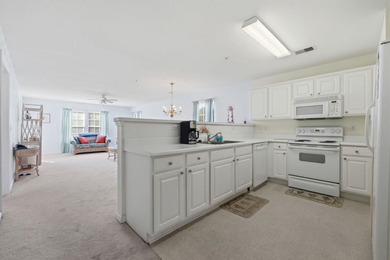 1230 River Oaks Dr.  Photo 13