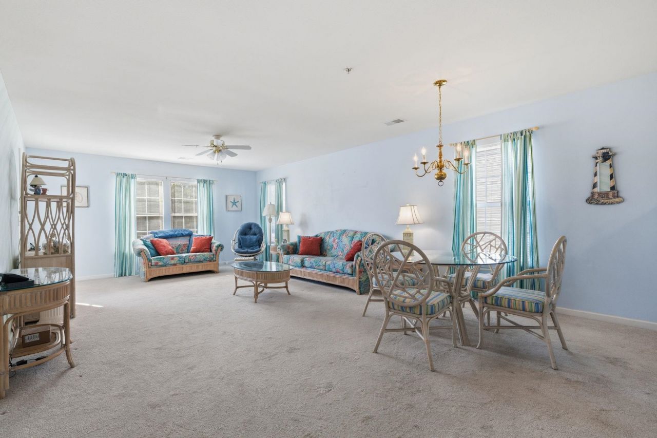 1230 River Oaks Dr.  Photo 15