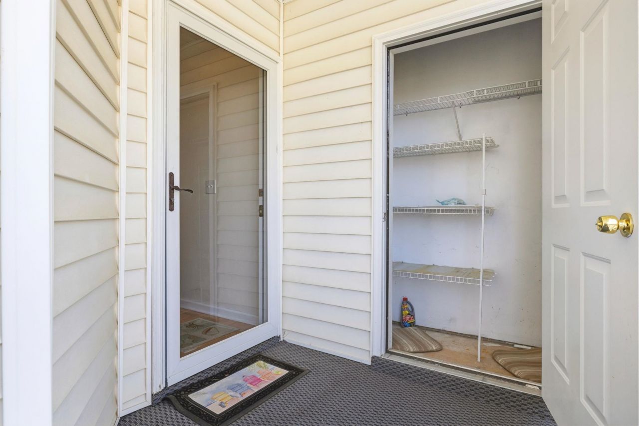 1230 River Oaks Dr.  Photo 4