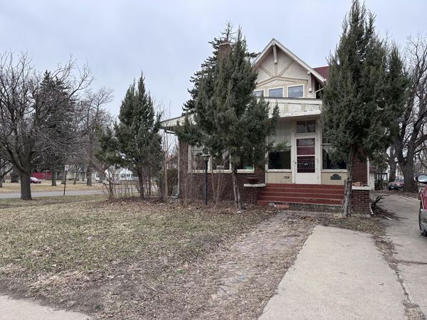 675 California Ave SW, Huron, SD 57350