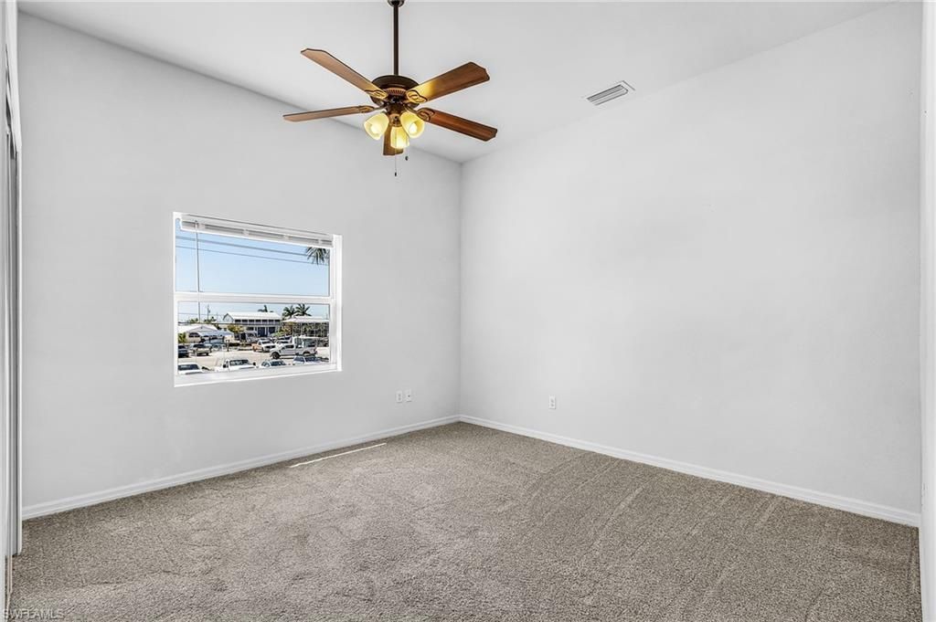 3100 Stringfellow Rd, Unit 4, Saint James City, FL 33956 Photo