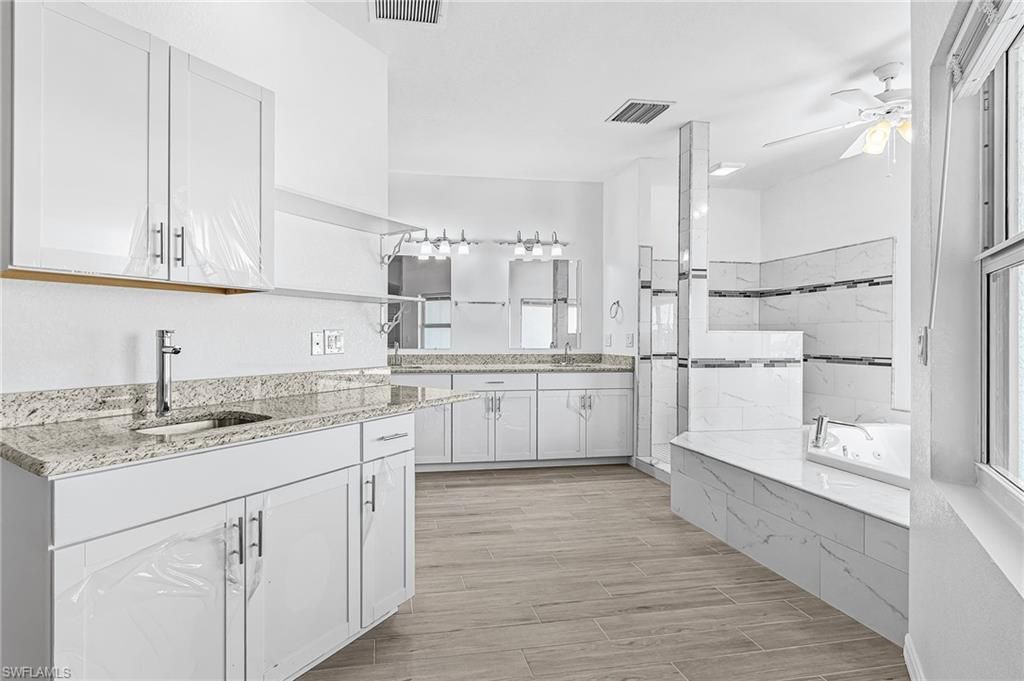 3100 Stringfellow Rd, Unit 4, Saint James City, FL 33956 Photo