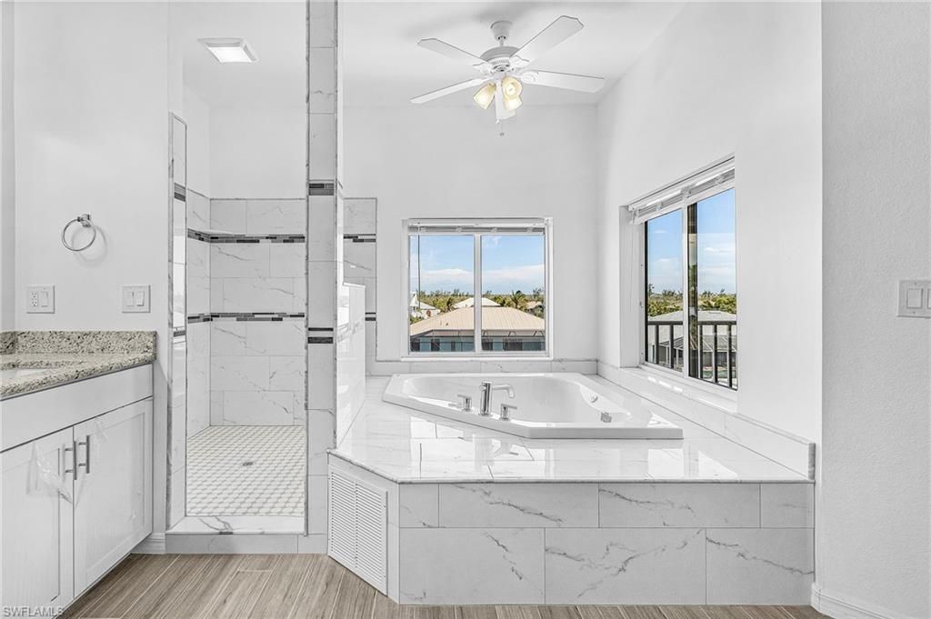 3100 Stringfellow Rd, Unit 4, Saint James City, FL 33956 Photo