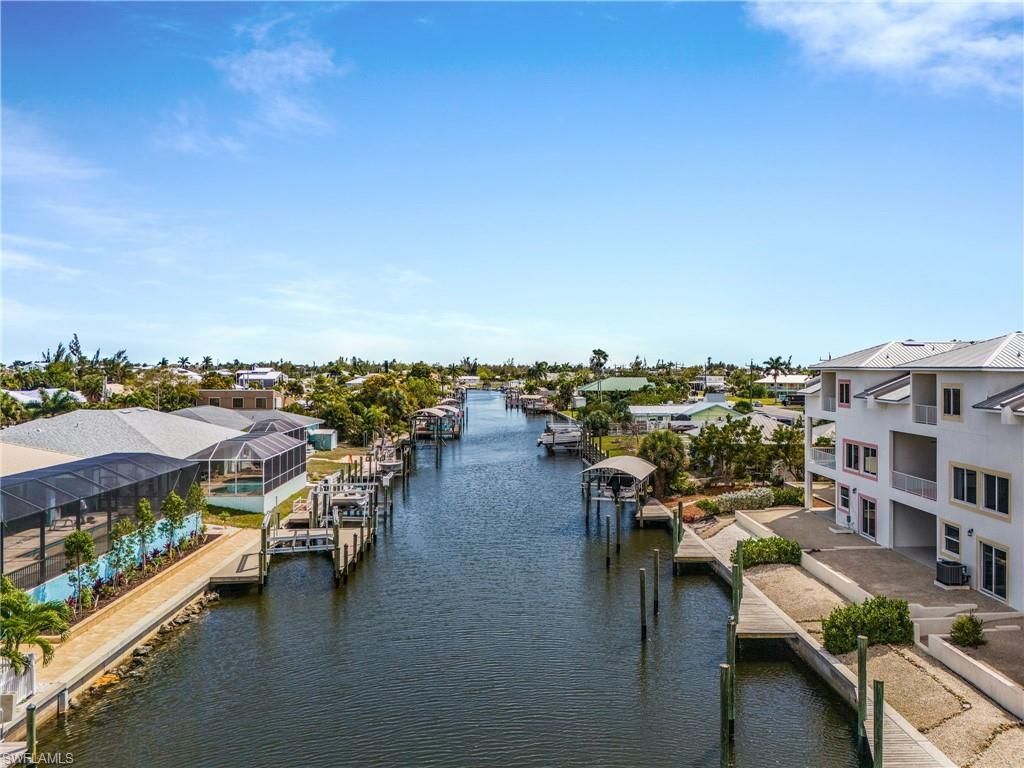 3100 Stringfellow Rd, Unit 4, Saint James City, FL 33956 Photo