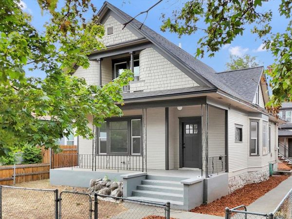 2016 W Gardner Ave, Spokane, WA 99201