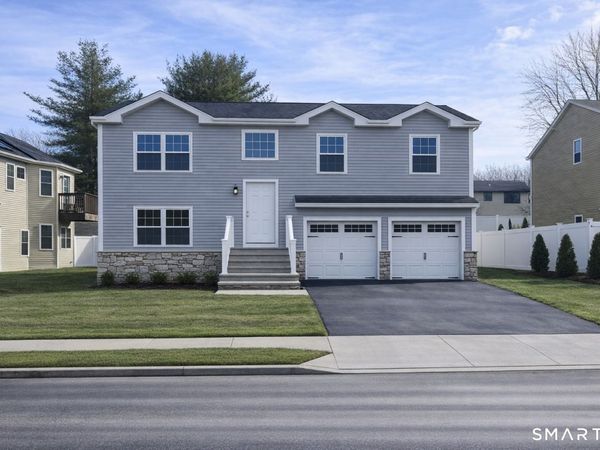 15 Yorktown , Waterbury, CT 06704