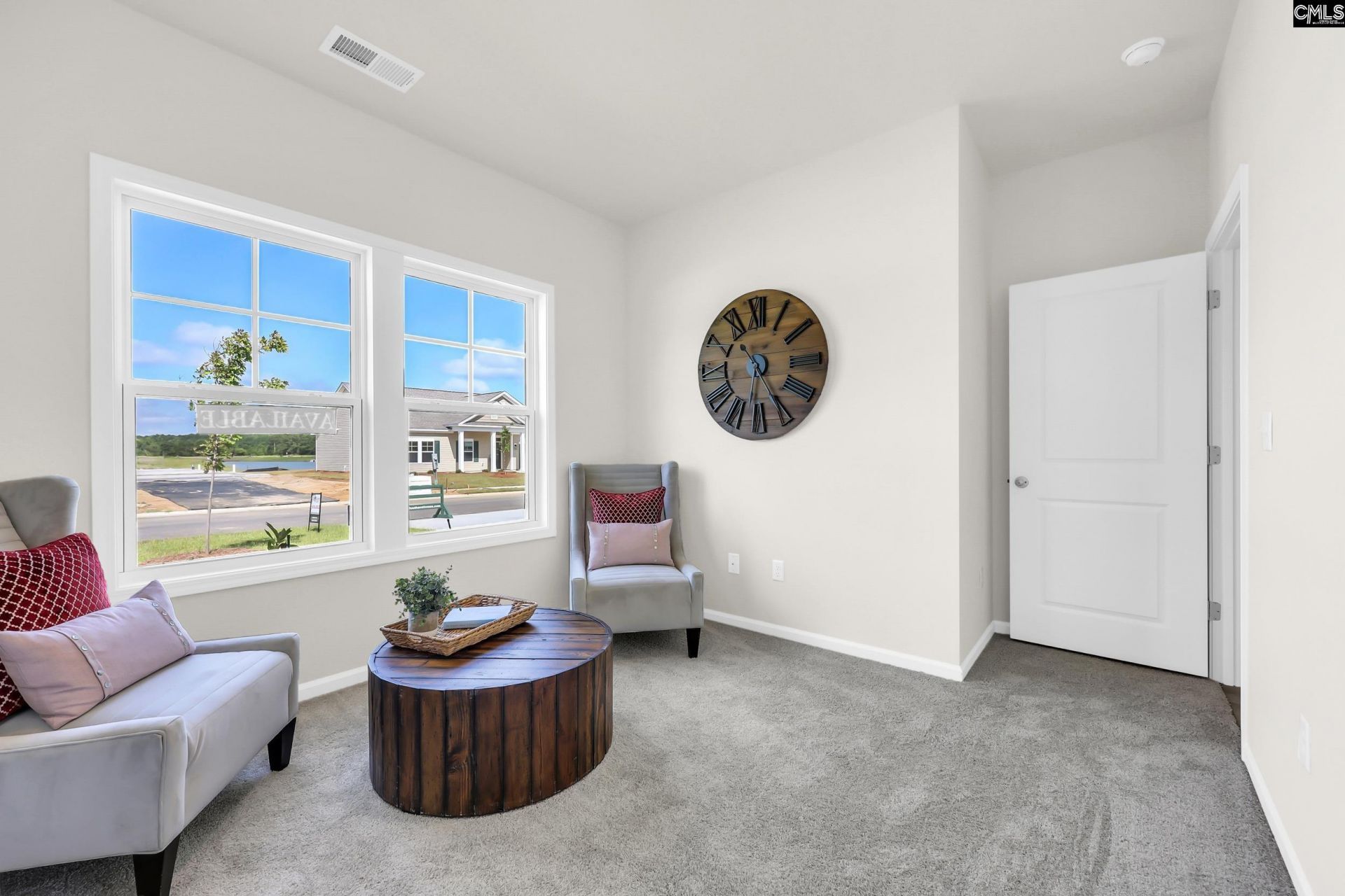 2173 Allan Crest Road Photo 6