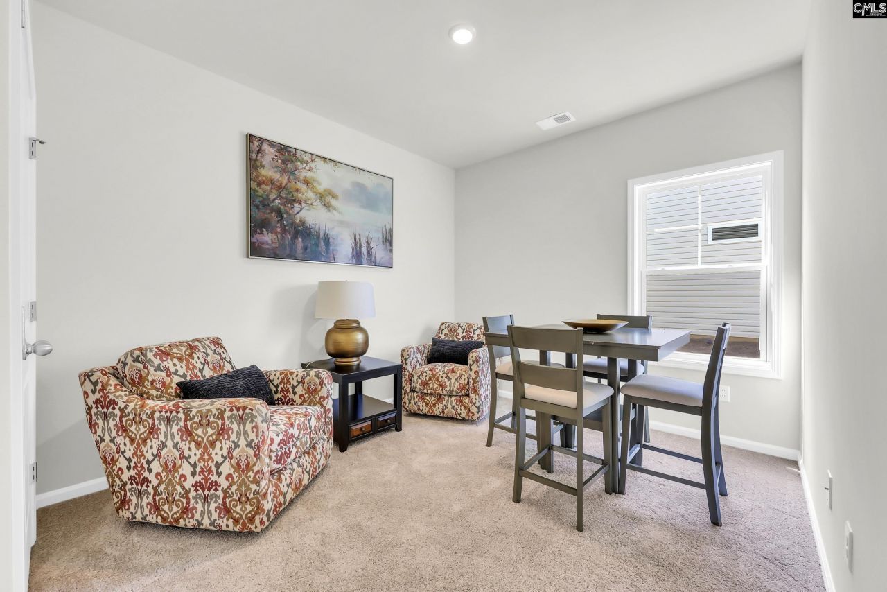 2173 Allan Crest Road  Photo 7