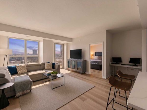 929 Portland Avenue, Unit 811, Minneapolis, MN 55404