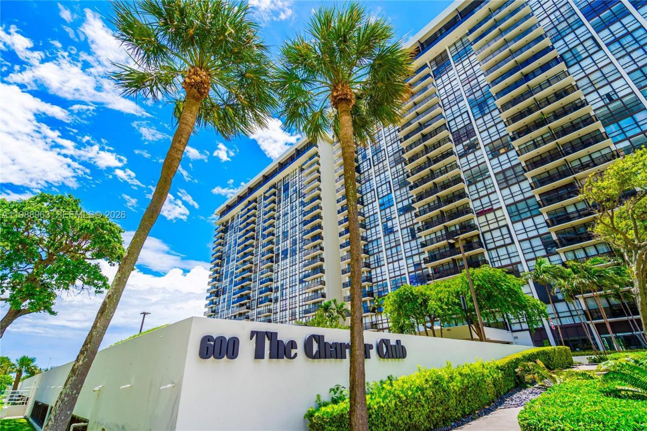 600 NE 36th St, Unit 1502, Miami, FL 33137 Photo