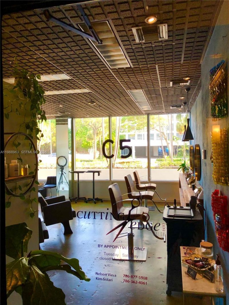 600 NE 36th St, Unit 1502, Miami, FL 33137 Photo