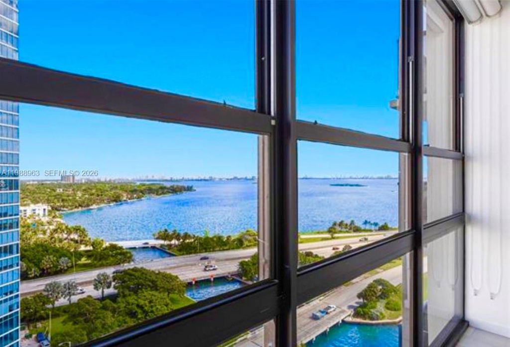 600 NE 36th St, Unit 1502, Miami, FL 33137 Photo