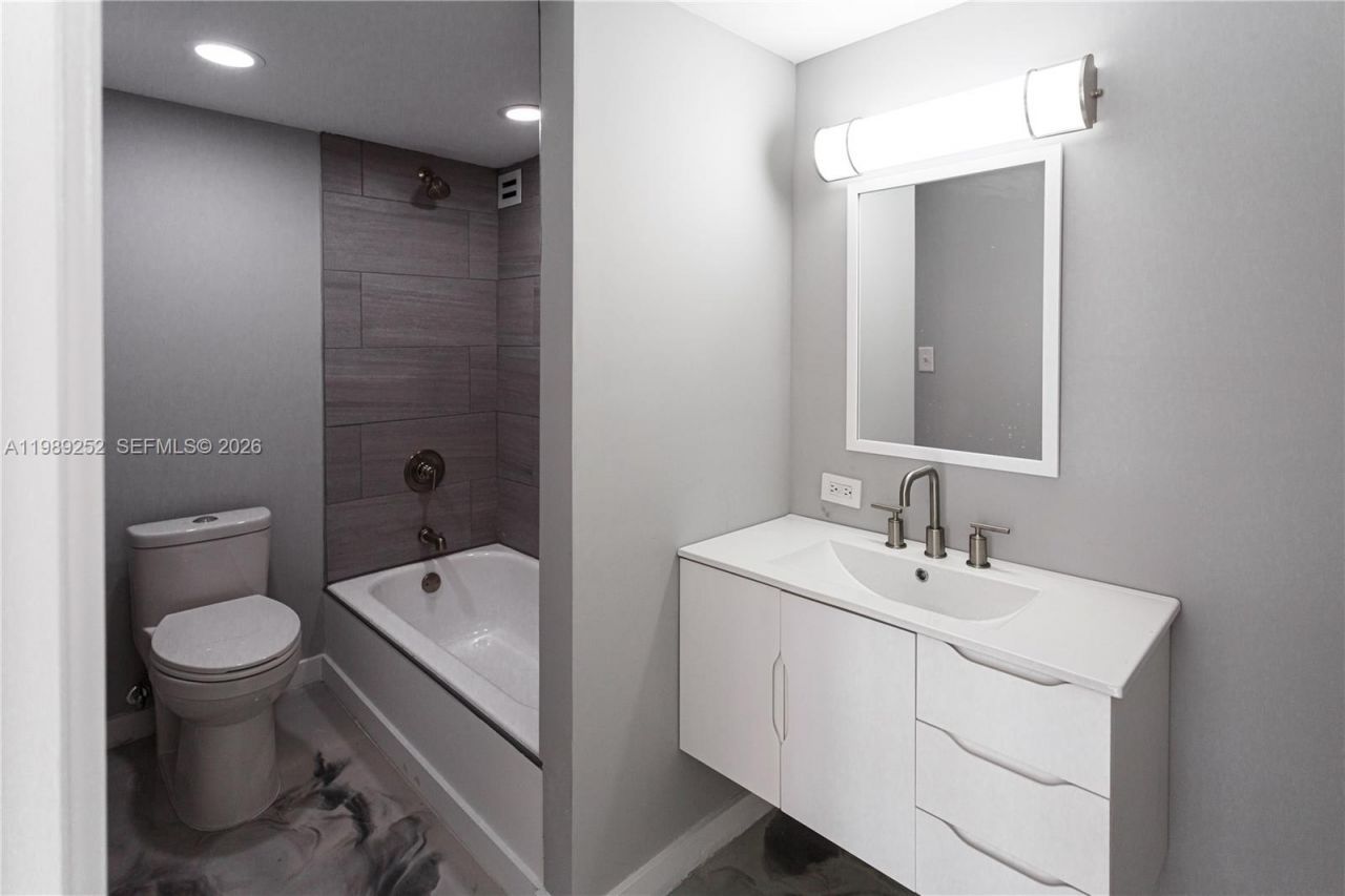 Please Call For Address, Unit 428, Sunny Isles Beach, FL 33160 Photo