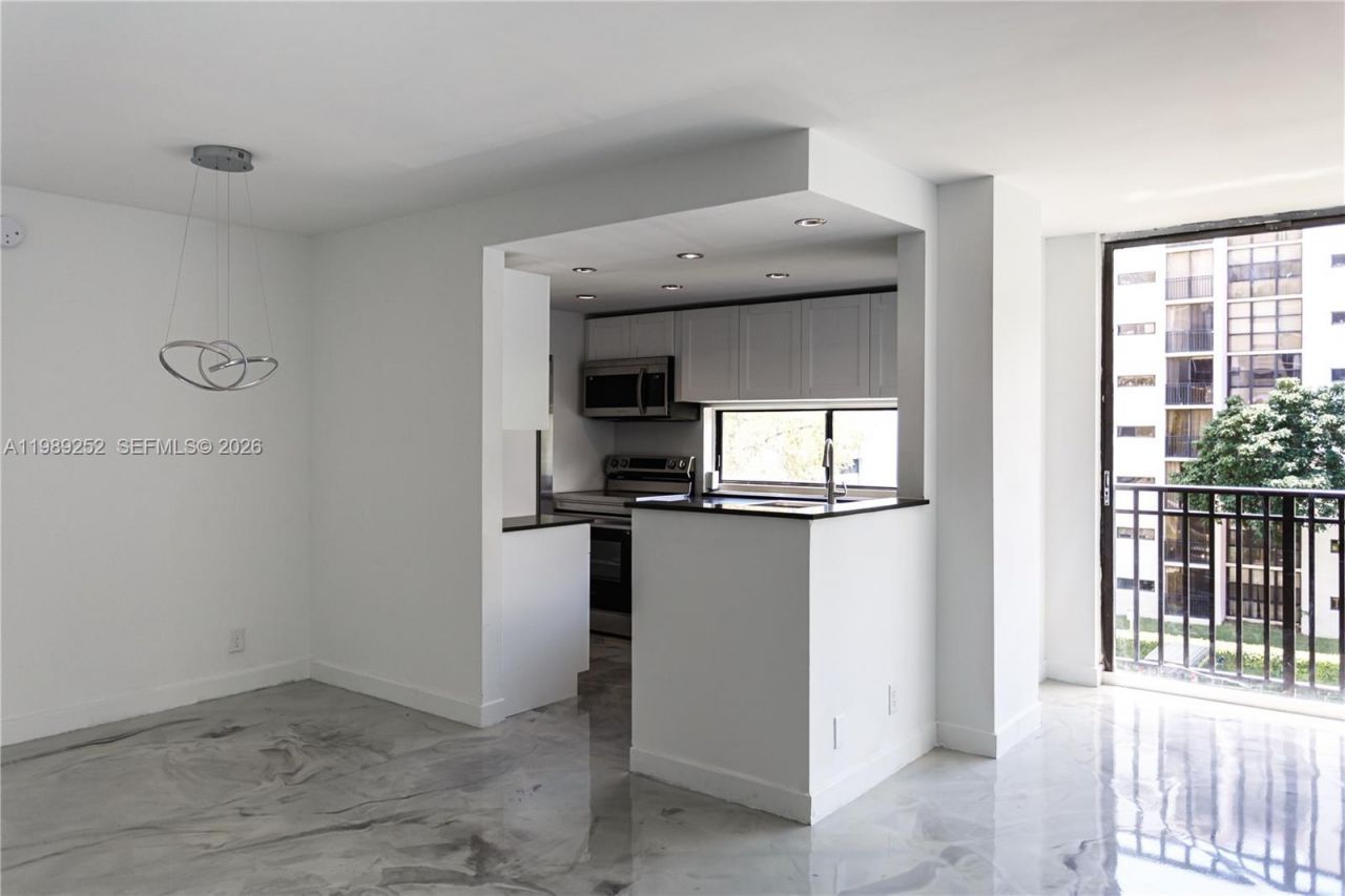 Please Call For Address, Unit 428, Sunny Isles Beach, FL 33160 Photo