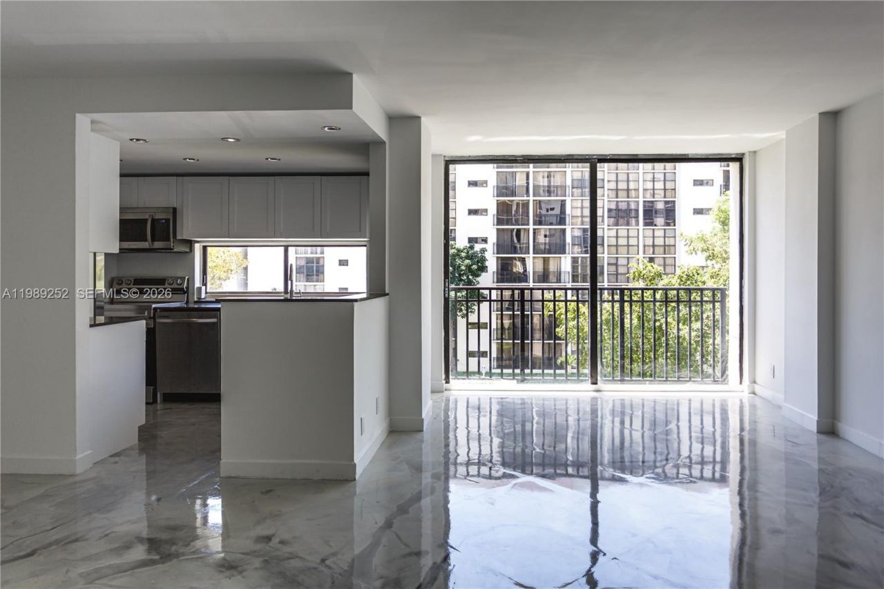 Please Call For Address, Unit 428, Sunny Isles Beach, FL 33160 Photo