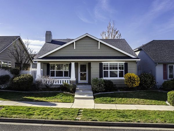 3350 Edgewater Drive, Medford, OR 97504