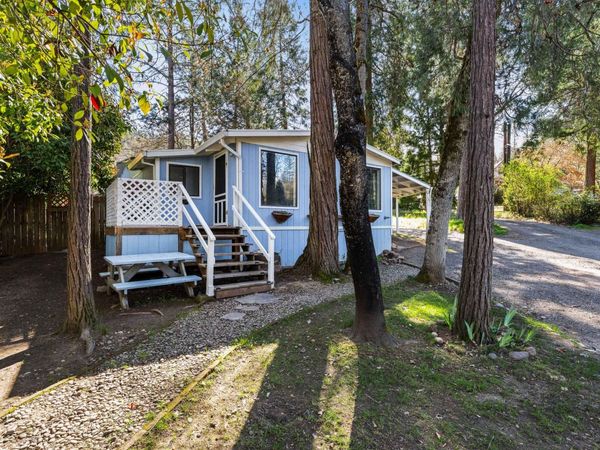 15 Black Oak Drive, Shady Cove, OR 97539